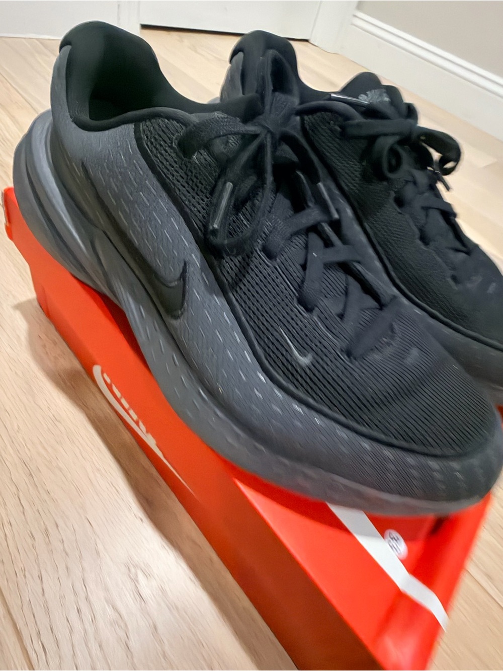 NWT size 11 - Nike Men’s Uplift SC Black and Gray Athletic Shoes